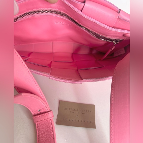 BOTTEGA VENETA Small Pink Cassette Crossbody Bag - Picture 8 of 9